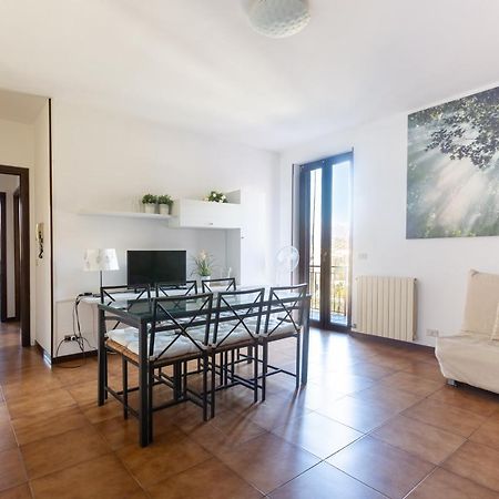 Mysa Properties - Casa Chicca, Flat With Lake View Terrace 페를레도 외부 사진